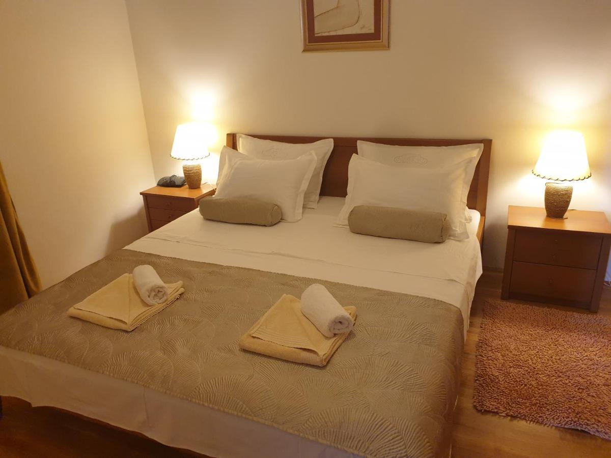 Villa Marta Apartmani Trogir Zewnętrze zdjęcie